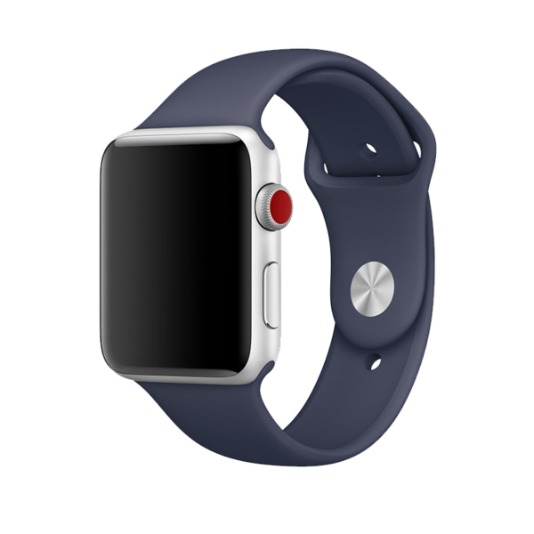 ساعة باللون الأزرق الداكن